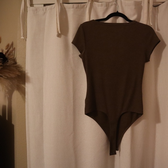 American Eagle Women's Henley T-Shirt Bodysuit - Picture 2 of 2